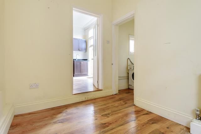 Property photo 3 of 6 Bedroom