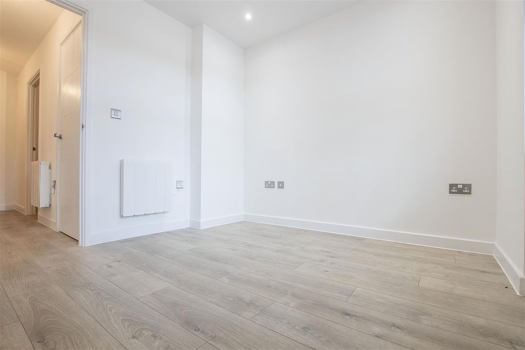 Property photo 1 of 7 6.Jpg