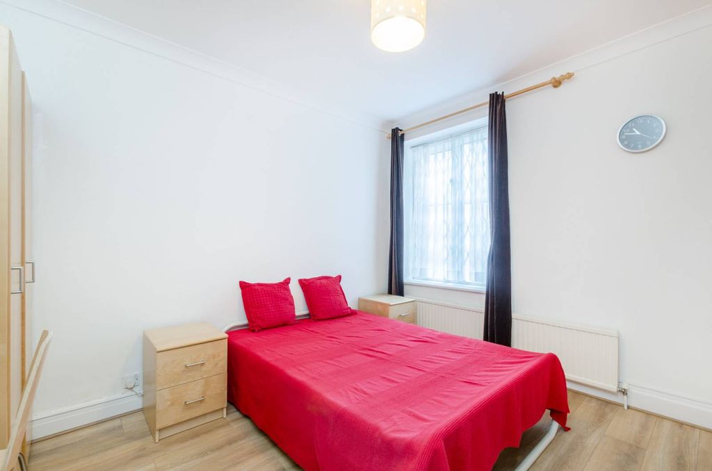 Property photo 1 of 5