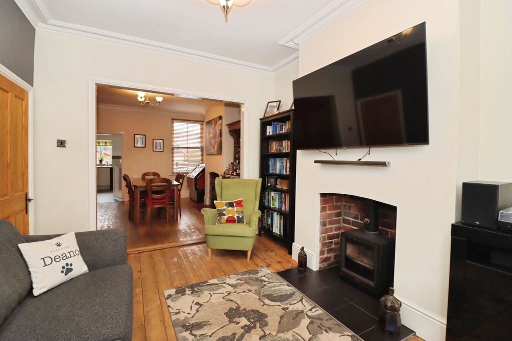 Property photo 2 of 15