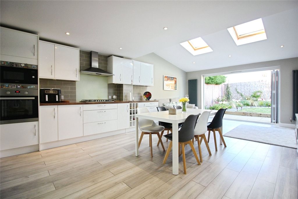 Property photo 2 of 14 Picture No. 09