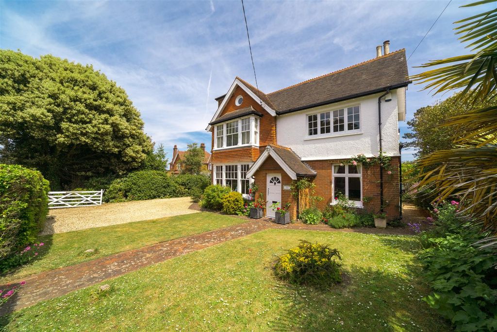 Property photo 1 of 33