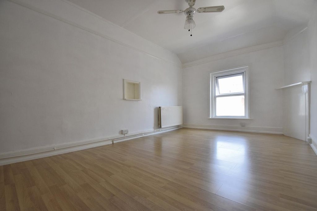 Property photo 2 of 6 Living Room
