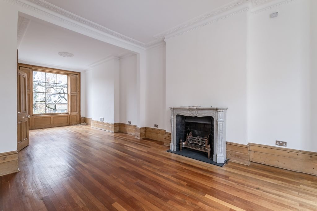 Property photo 2 of 19 Living Room
