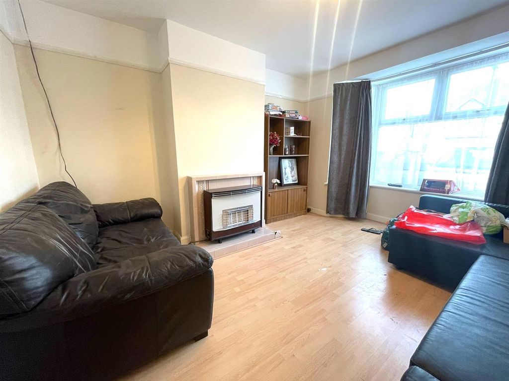 Property photo 3 of 9 F1624846-8cc5-4575-8A98-01ce24Ebe273.Jpg
