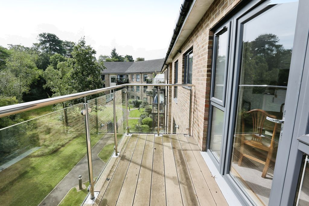 Property photo 2 of 17 Photography