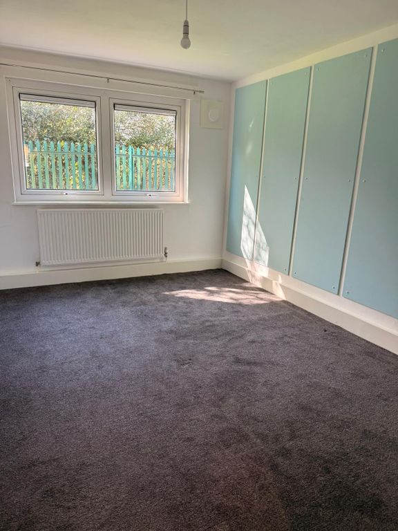 Property photo 2 of 6 Gallery