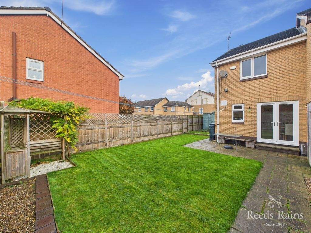 Property photo 1 of 24 Side/Rear Garden