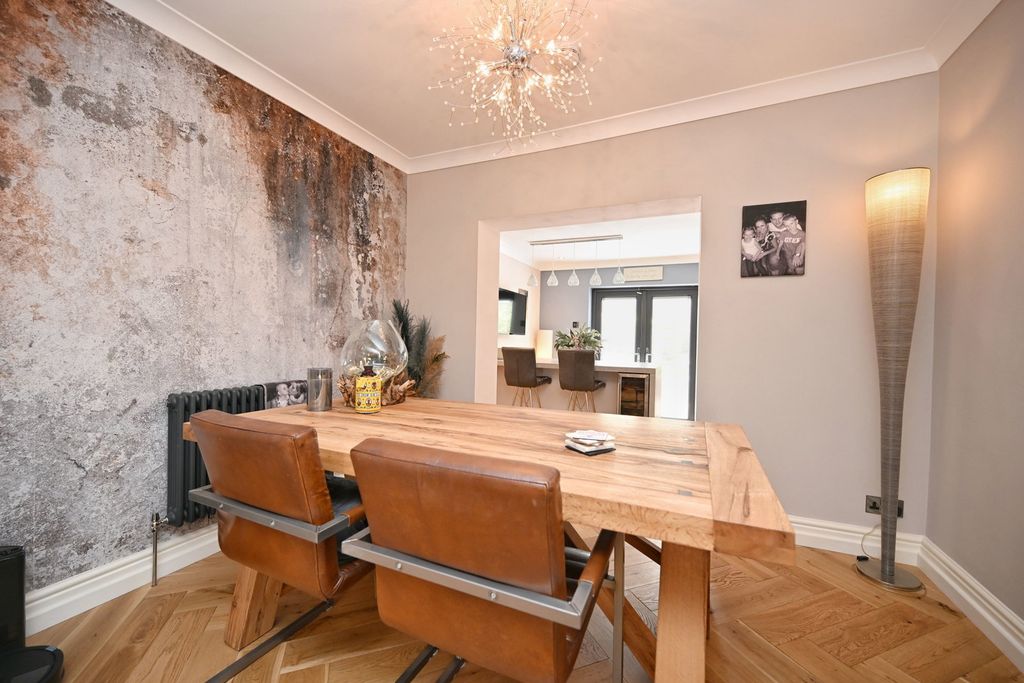 Property photo 3 of 41