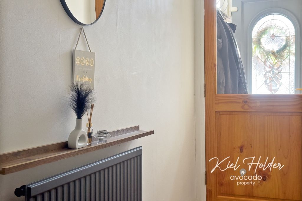 Property photo 3 of 23 5018355