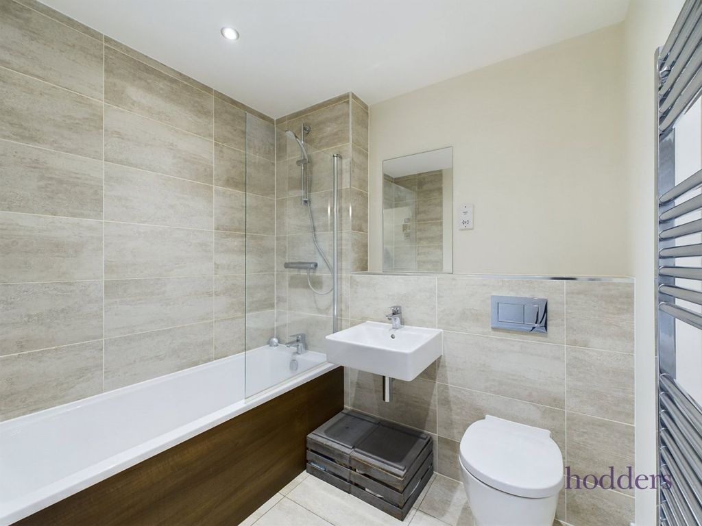 Property photo 3 of 16 Picture No. 17