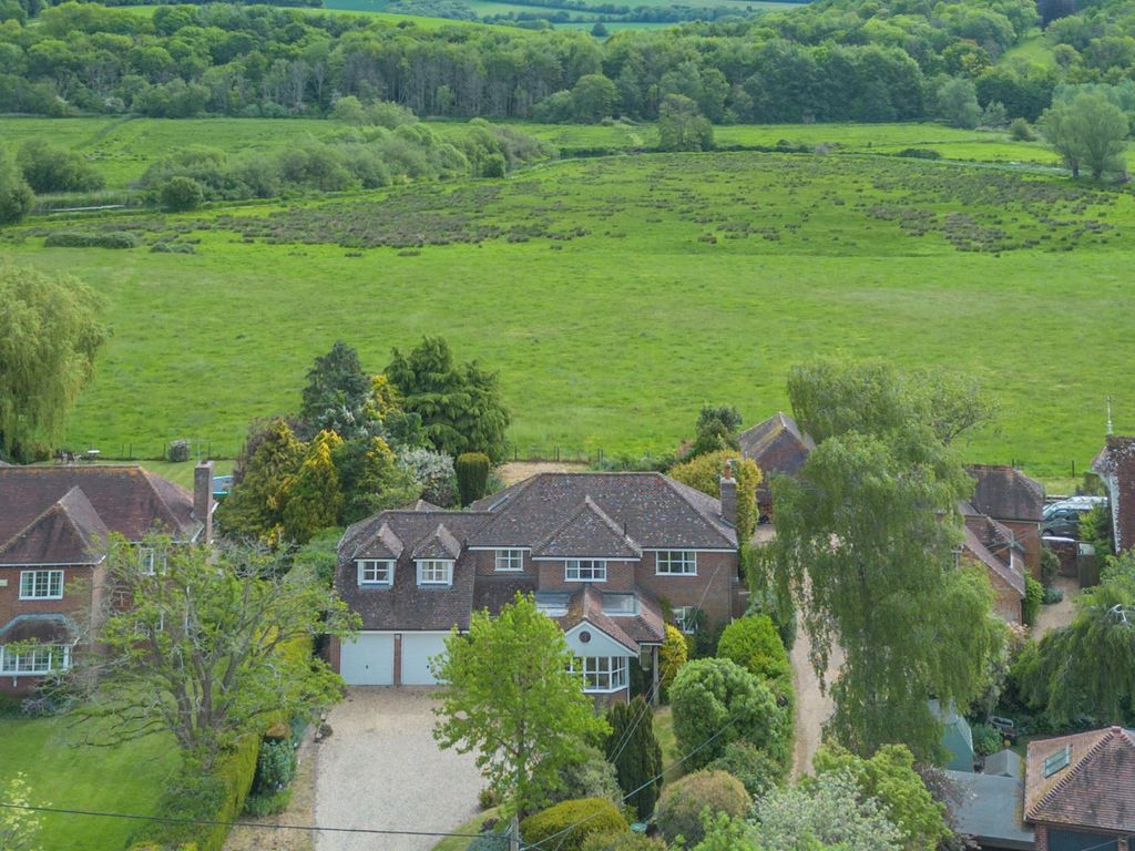 Property photo 1 of 15 Herons Gate