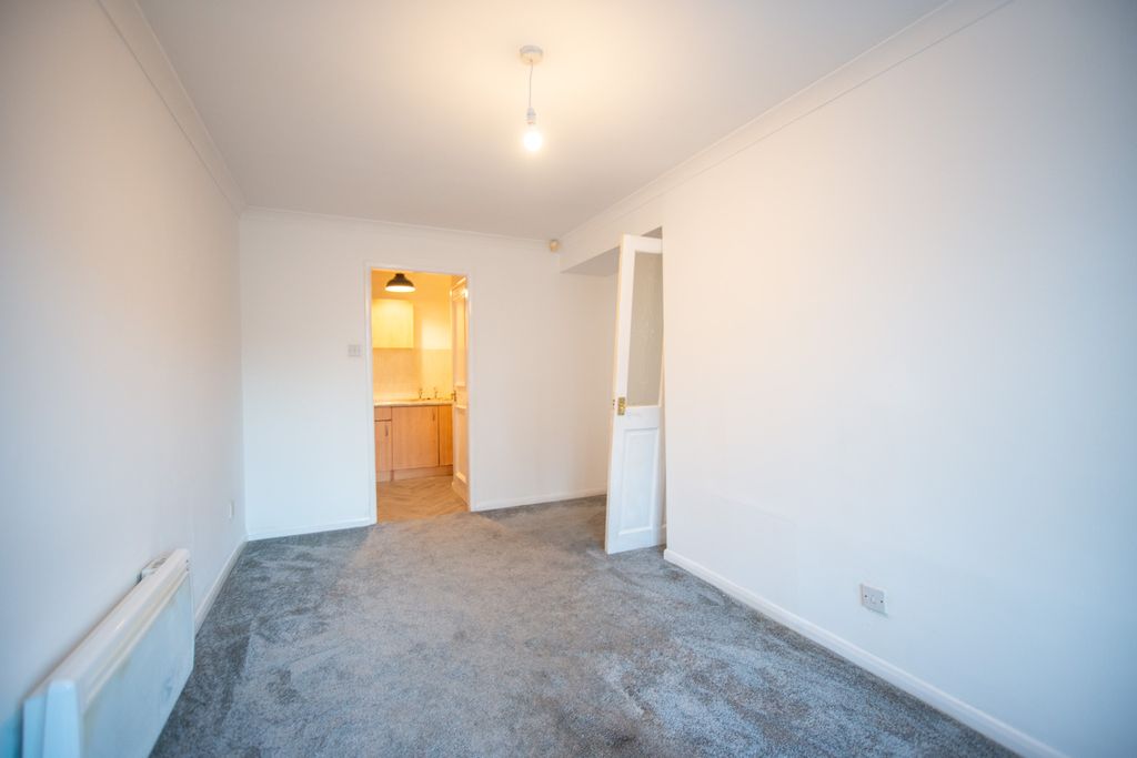 Property photo 3 of 8