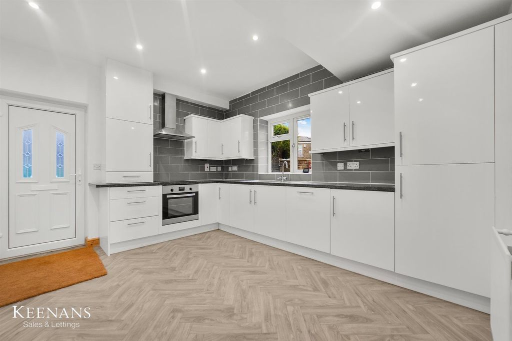 Property photo 3 of 22 3.Jpg