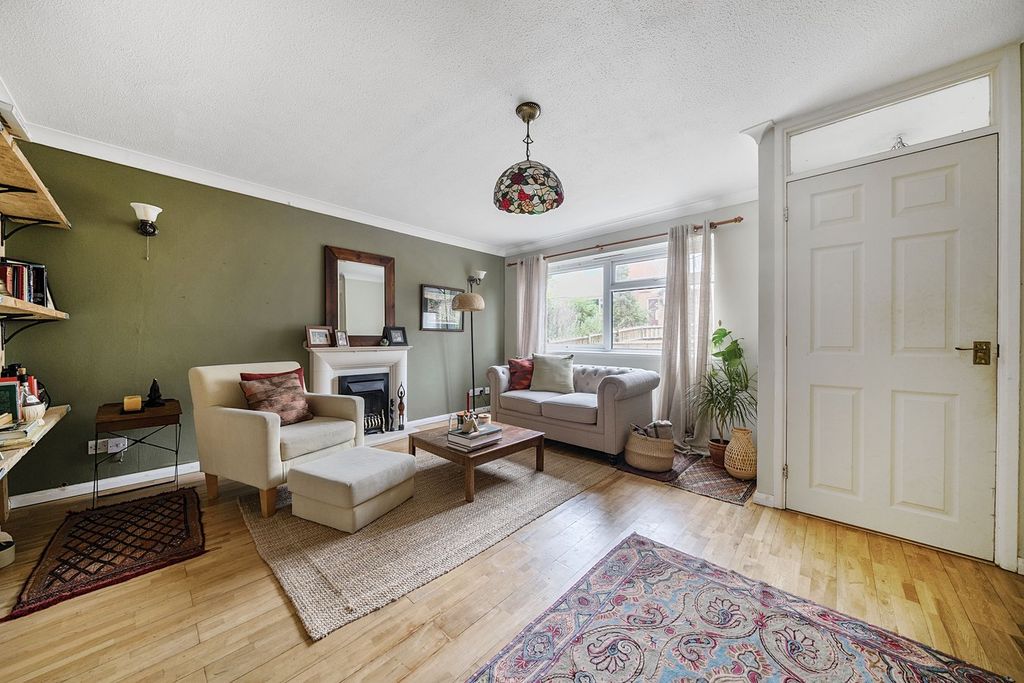 Property photo 3 of 16