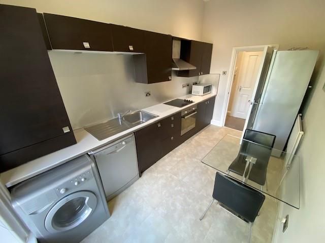 Property photo 3 of 14 Kitchen