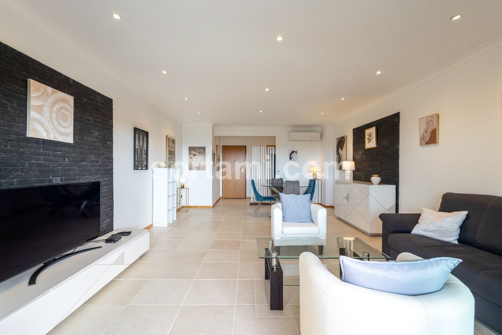 Property photo 2 of 31