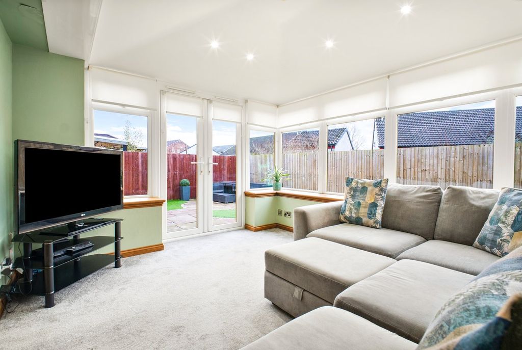 Property photo 3 of 26