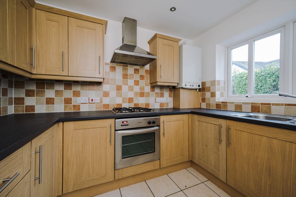 Property photo 2 of 10 2005003