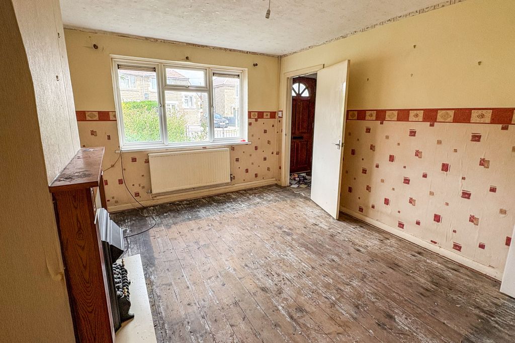 Property photo 2 of 12 35 Oaklands, Chippenham, Wiltshire, Sn15 1rd