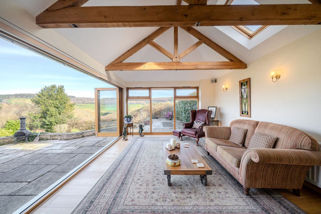 Property photo 3 of 47