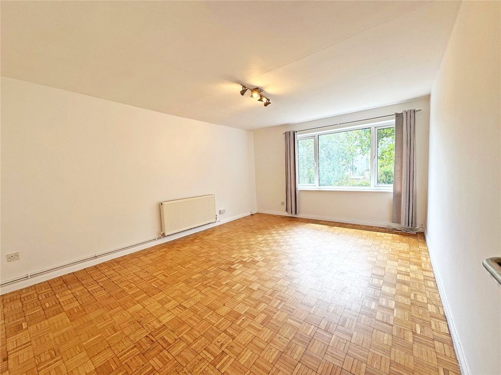 Property photo 3 of 9 Picture No. 16