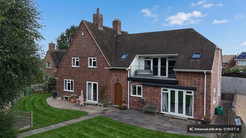 Property photo 1 of 50
