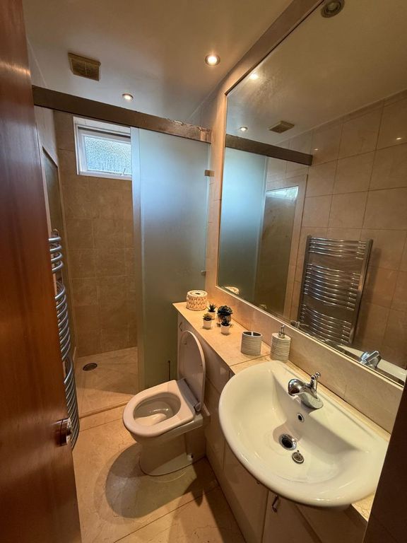 Property photo 2 of 4