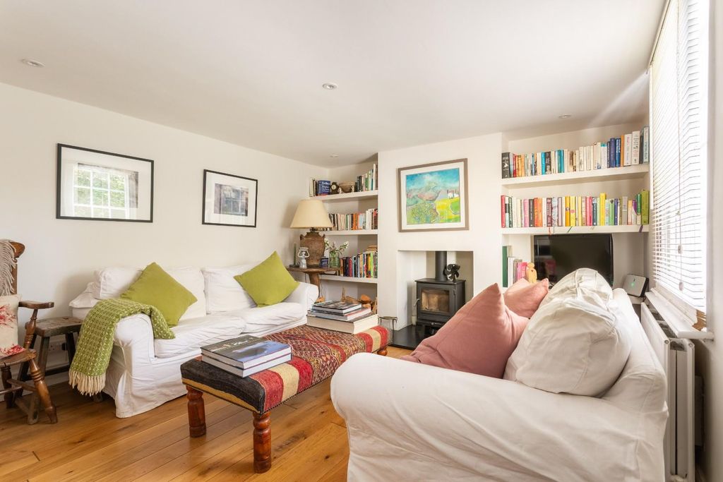 Property photo 3 of 31 Church Terrace-11.Jpg