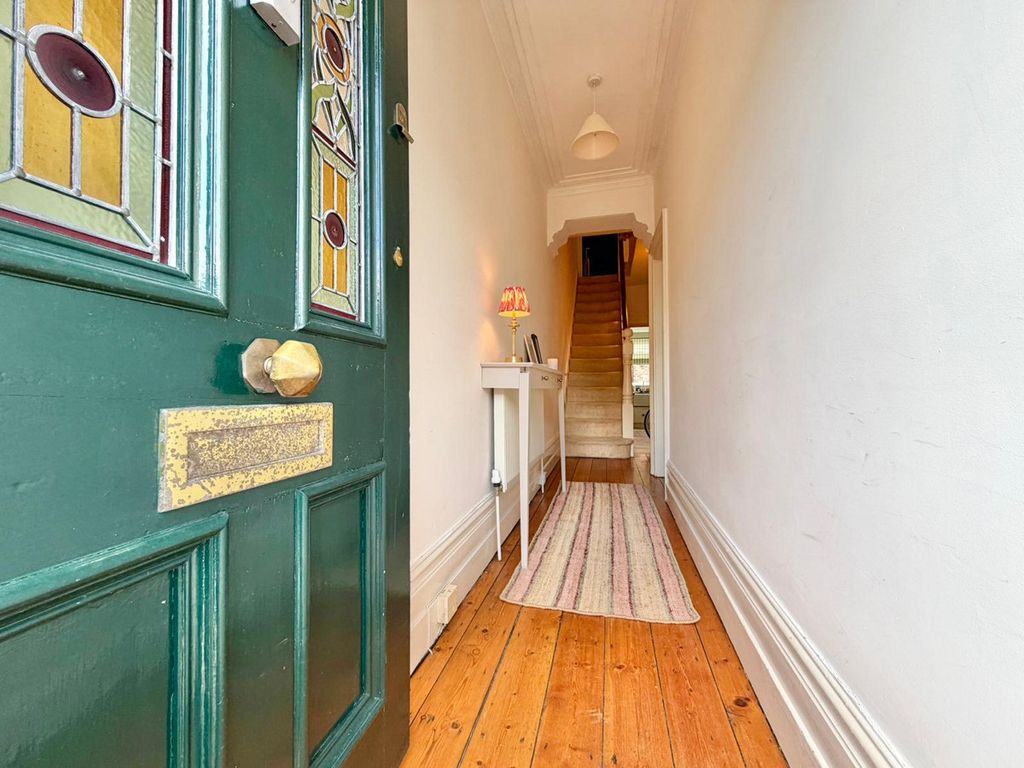 Property photo 2 of 42