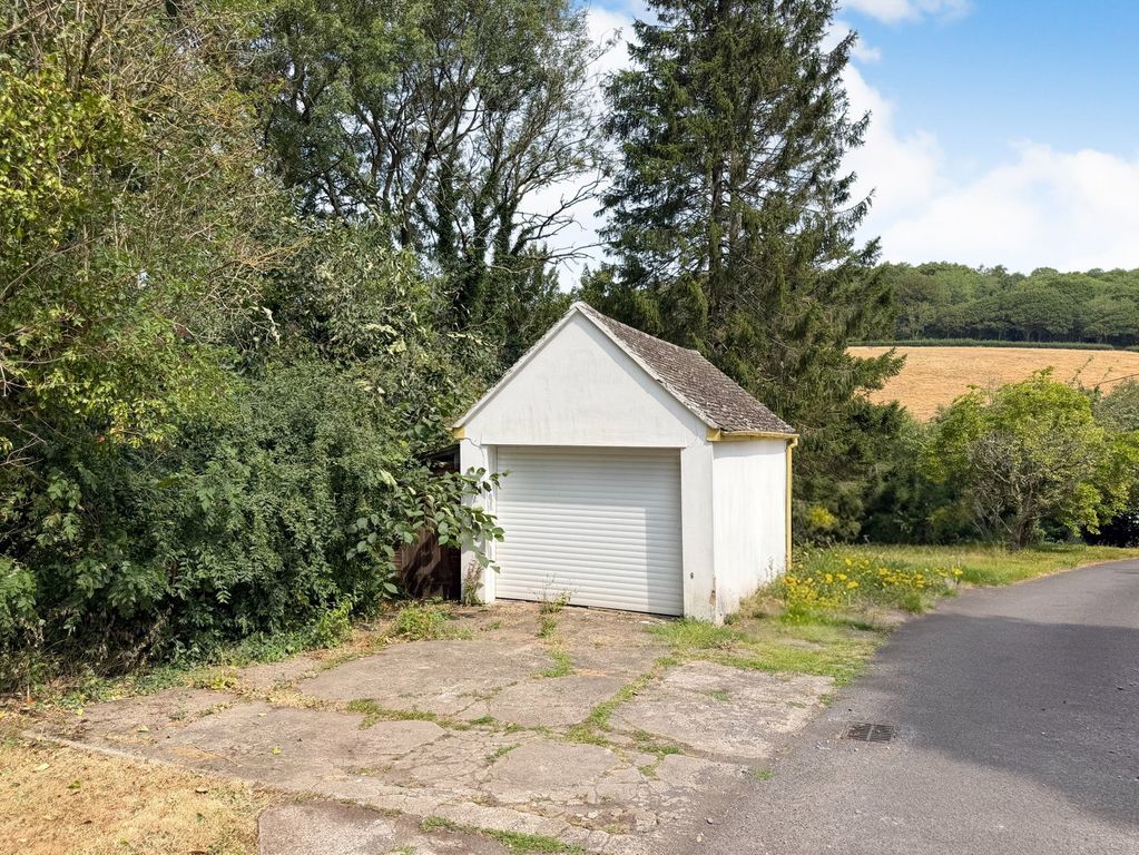 Property photo 3 of 42