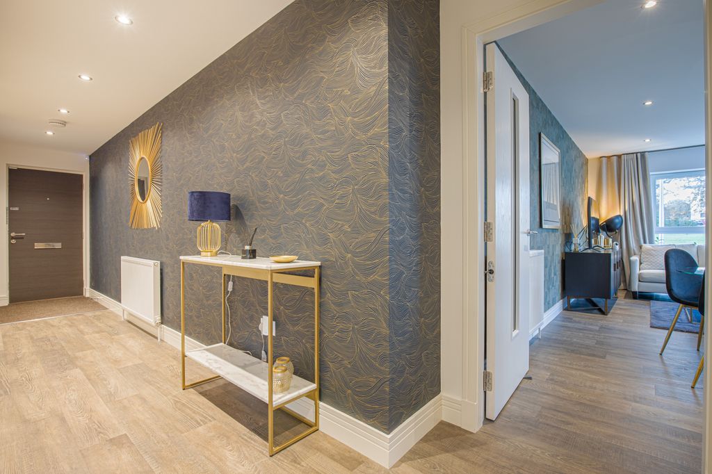 Property photo 2 of 14 Hallway1