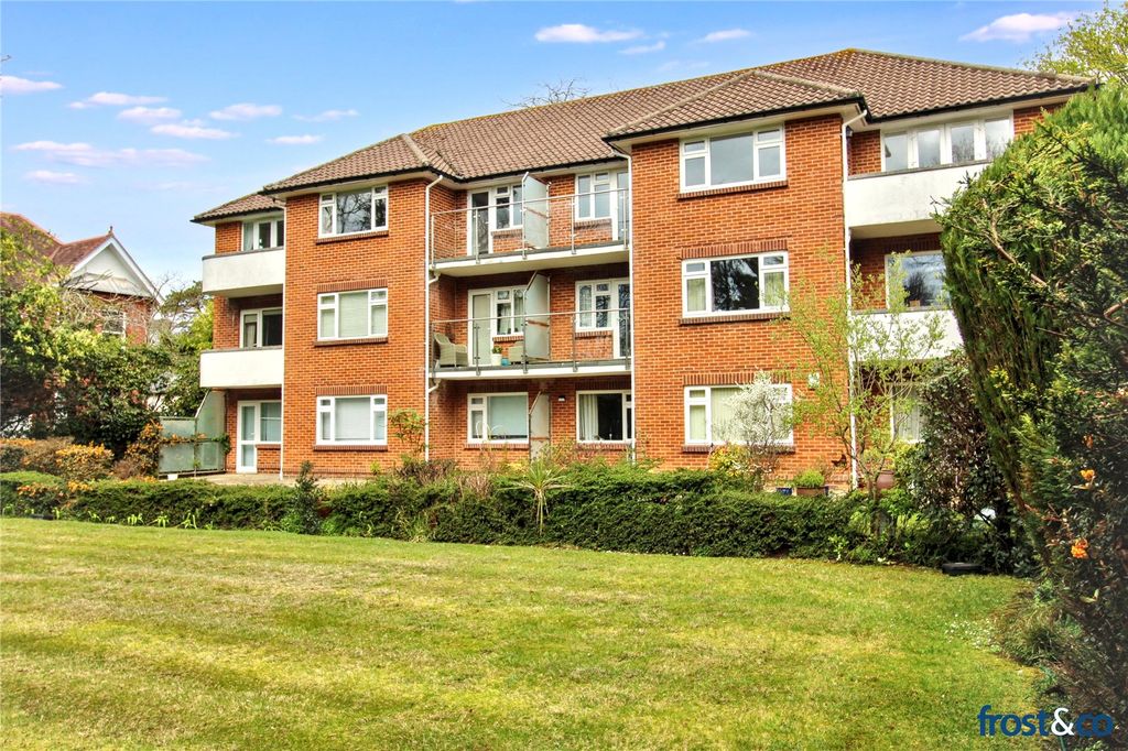 Property photo 1 of 16 Bramar Court