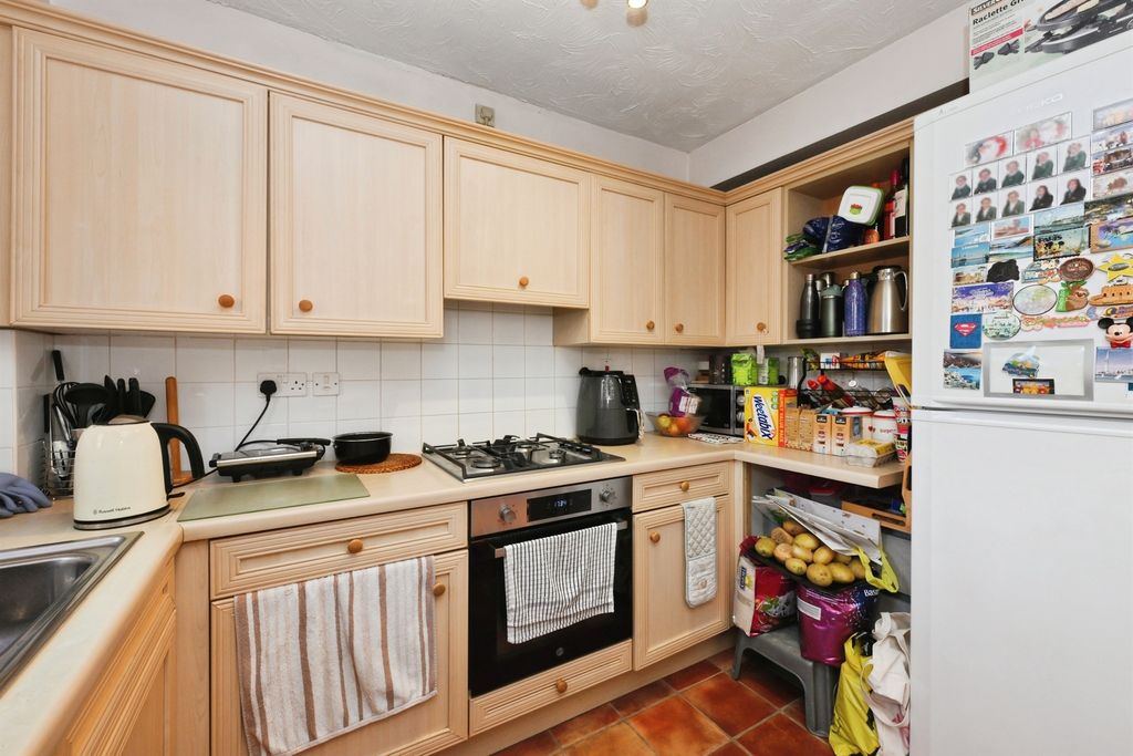 Property photo 3 of 16