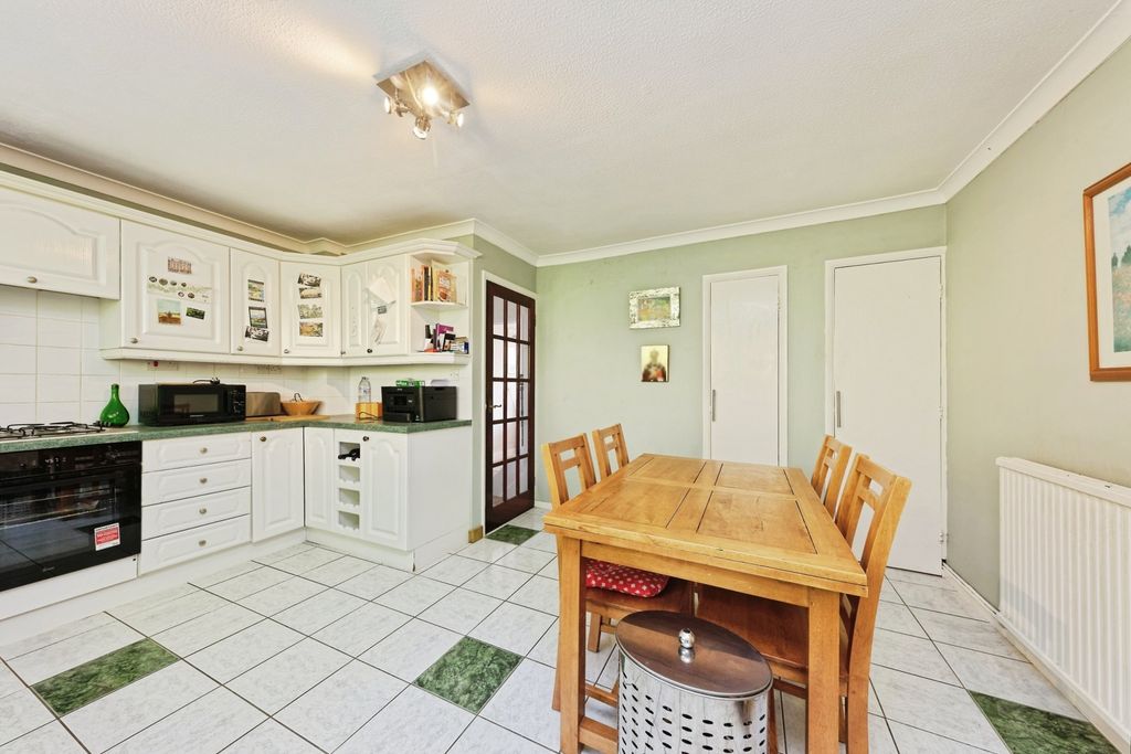 Property photo 3 of 19 Pbox-Img.Jpg