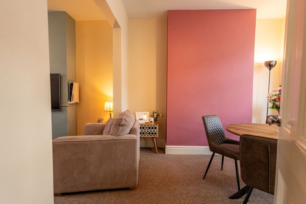 Property photo 2 of 13 Stockton Road-19