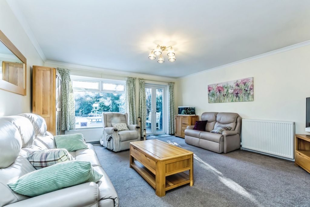 Property photo 2 of 23 Pbox-Img.Jpg