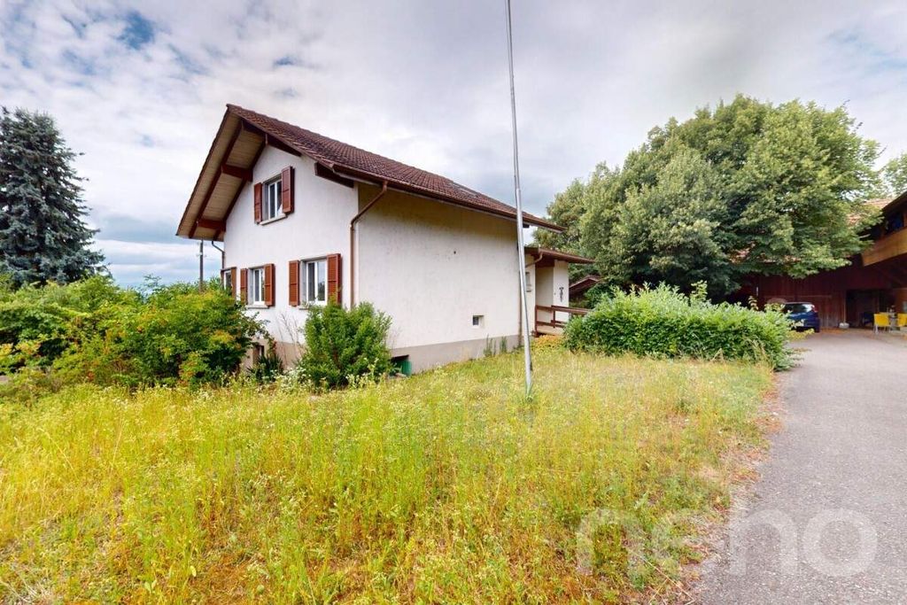 Property photo 2 of 13