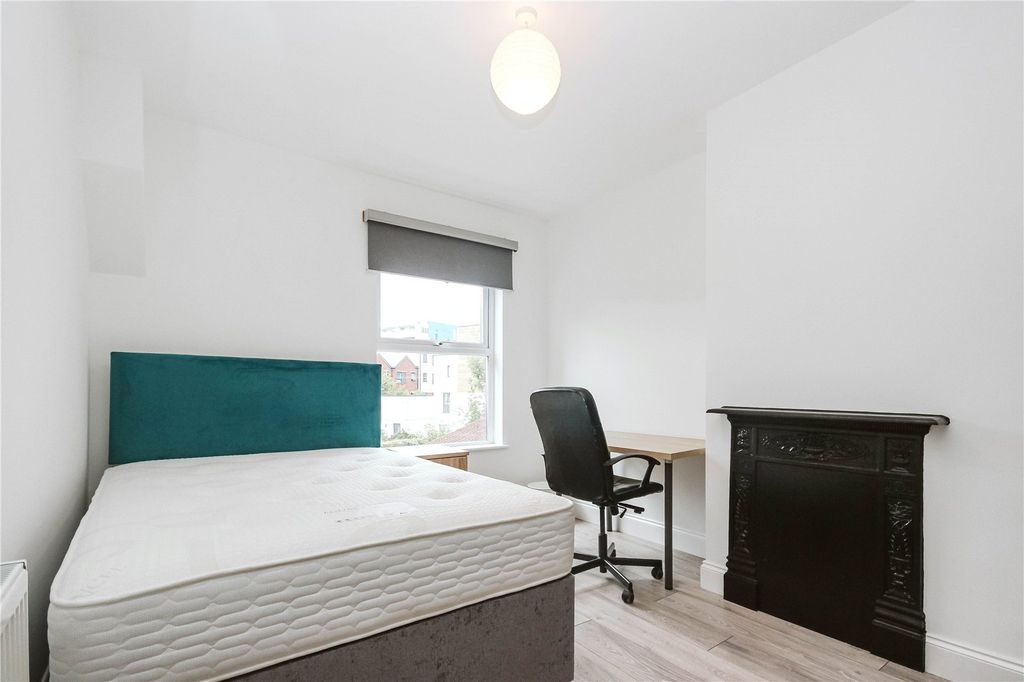 Property photo 2 of 15 Picture No. 22