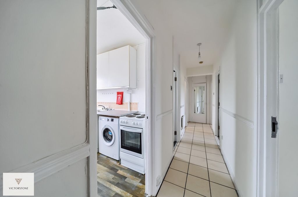 Property photo 3 of 19 3589874