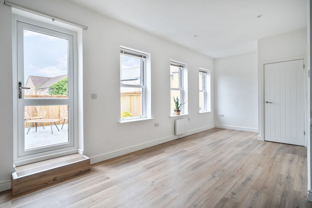 Additional image 7 of 2 bed flat for saleHigh Street, Bristol BS35