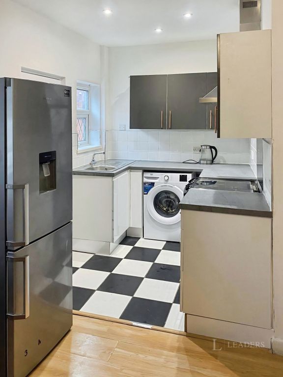 Property photo 3 of 9 Pbox-Img.Jpg