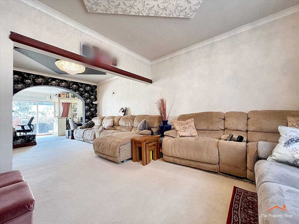 Property photo 3 of 25