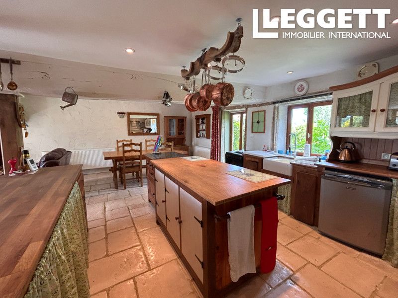 Property photo 2 of 10