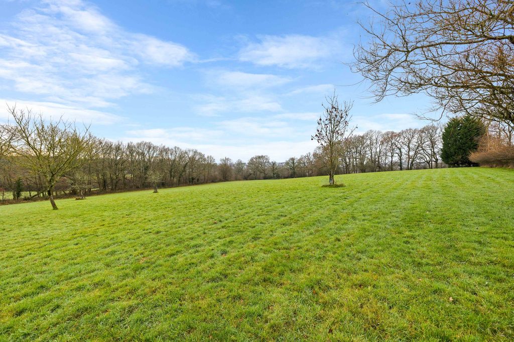 Property photo 3 of 34