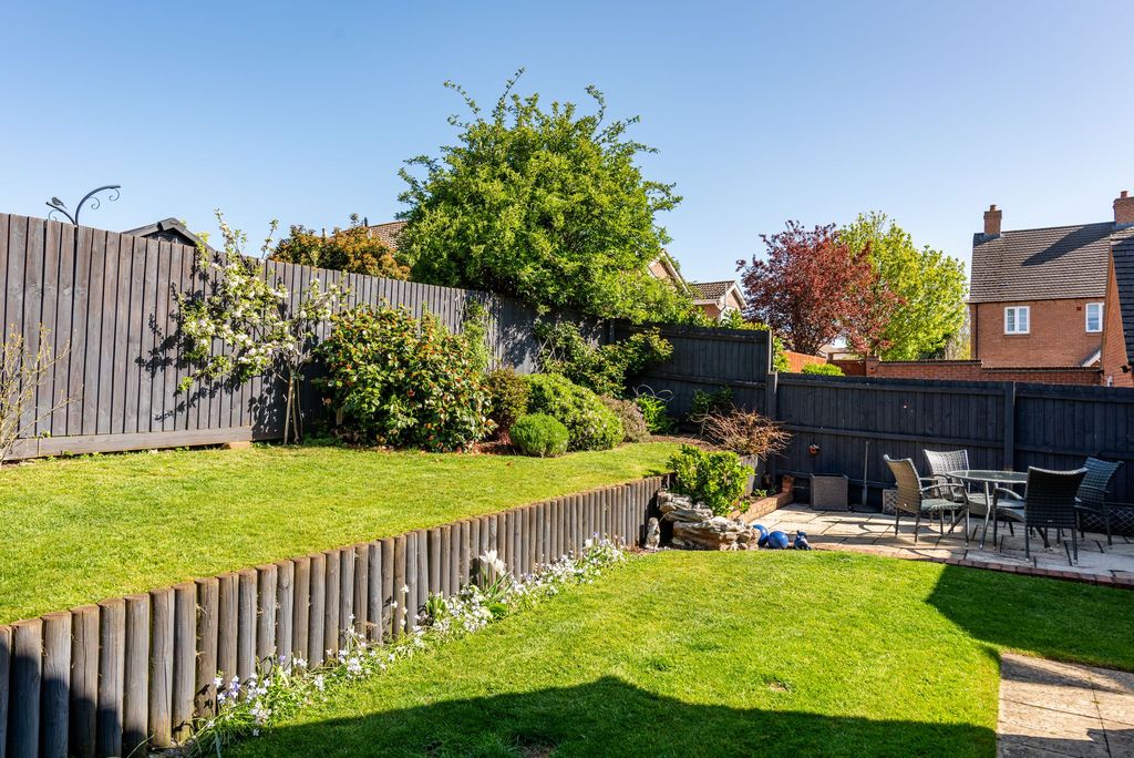 Property photo 3 of 32