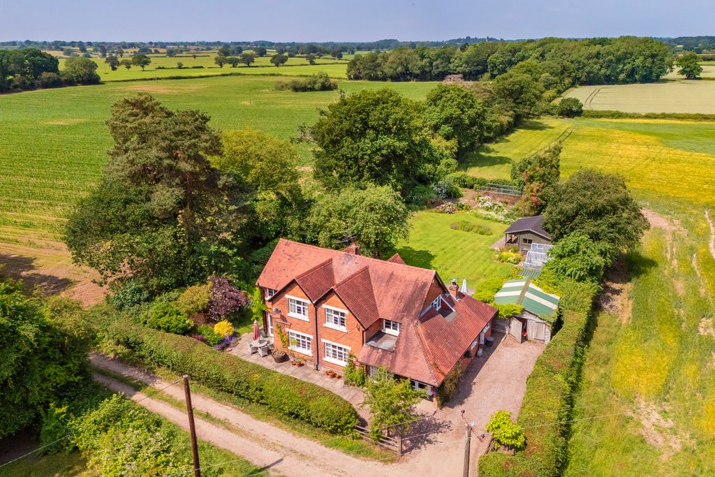 Property photo 3 of 36 Aerial 1