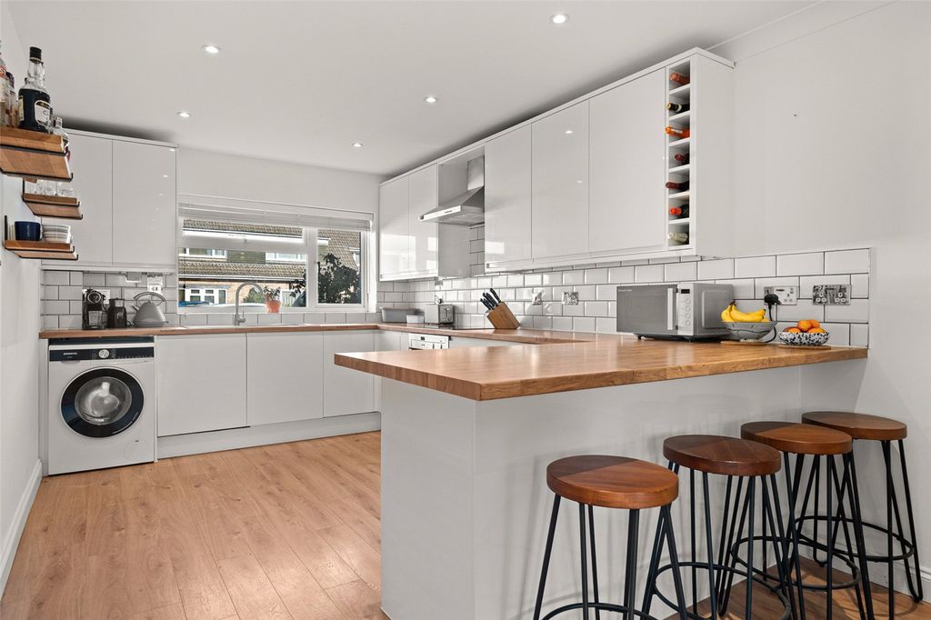 Property photo 1 of 14 Picture No. 11