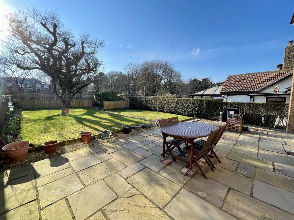 Property photo 2 of 14 Externally