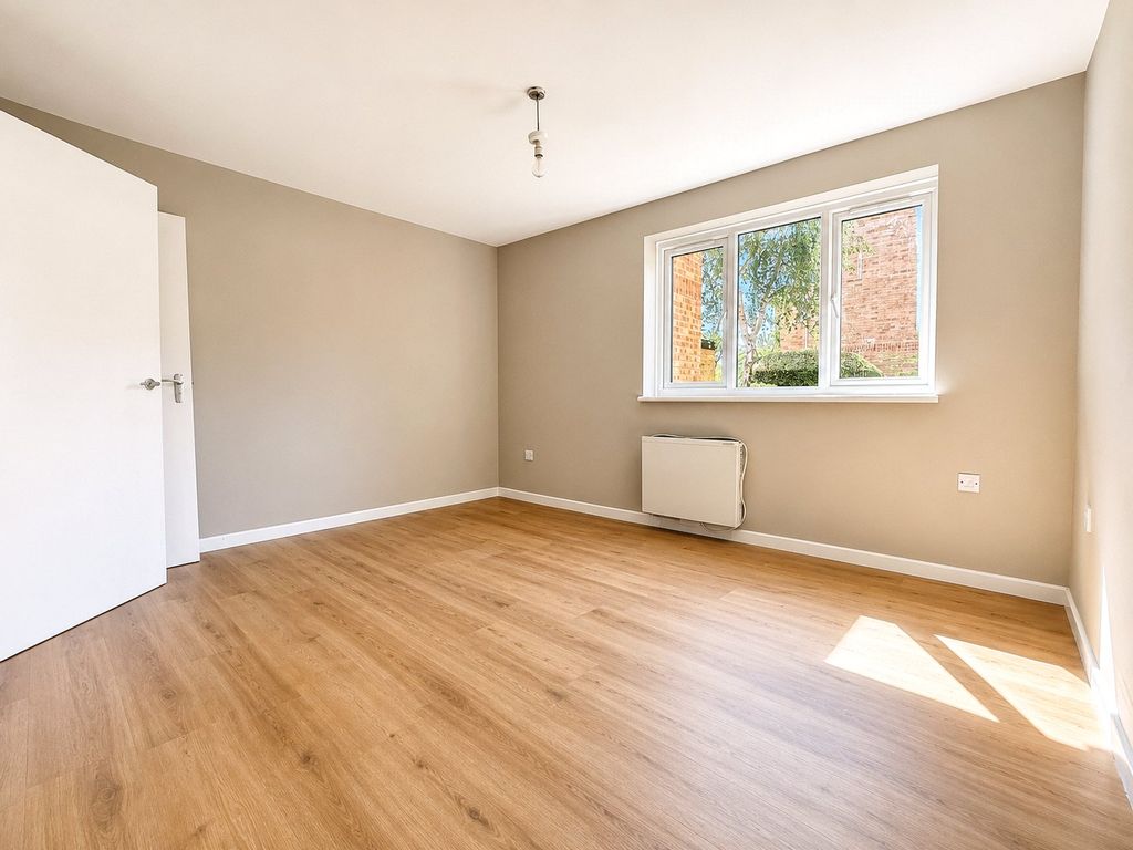 Property photo 2 of 11 Picture No. 14